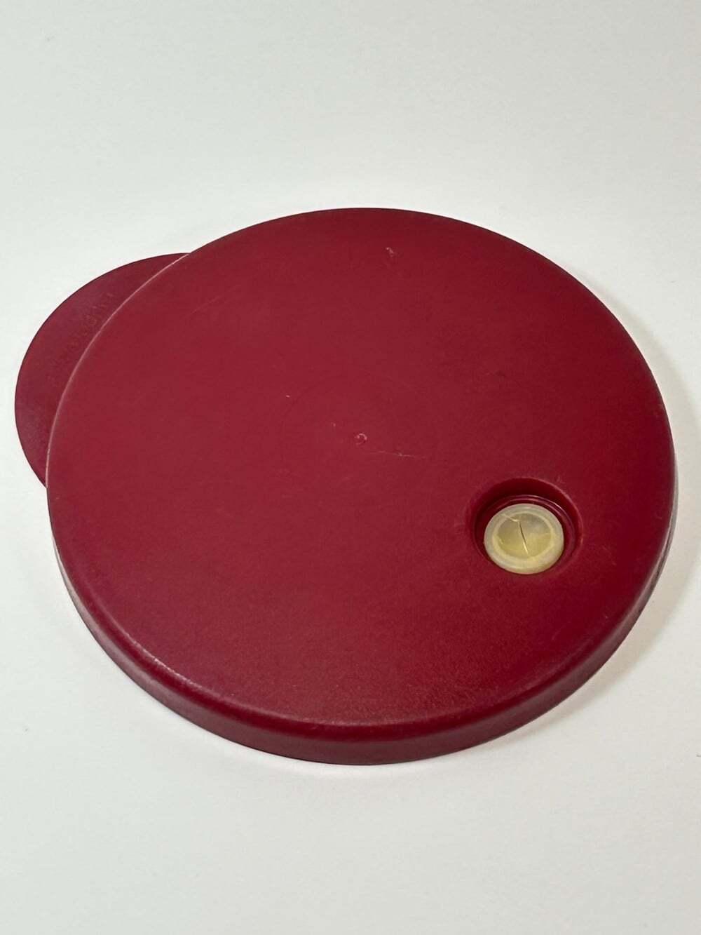 #4184ATupperware Dripless Impression Cup Tumbler Replacement Lid  Red Pre Owned